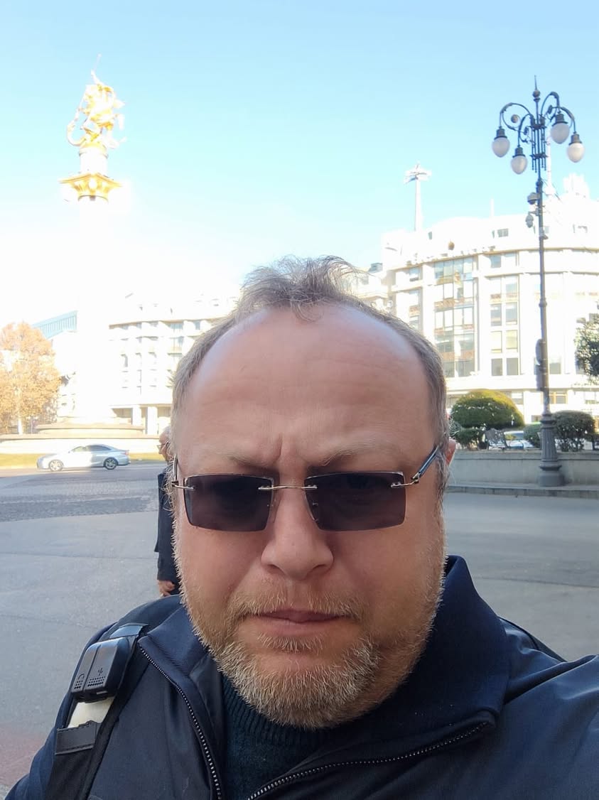 И снова я, и снова там же