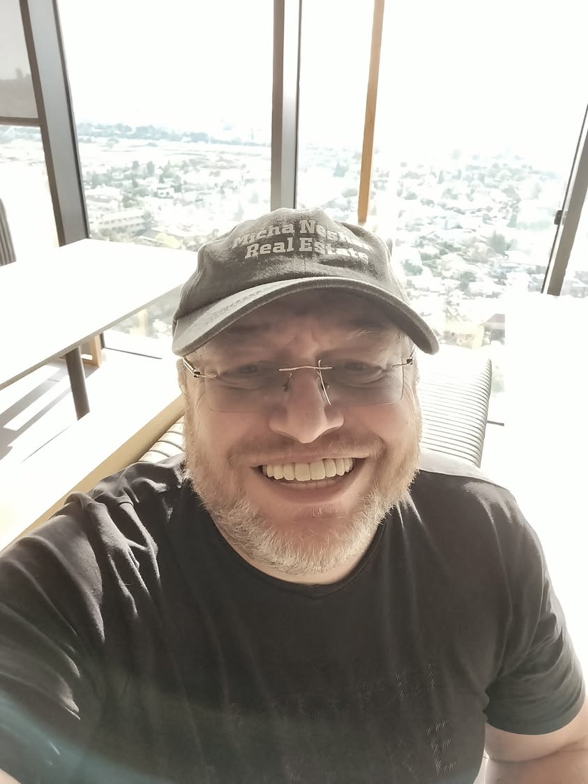 Вчера с адвокатом Rami Krupnik подписали договор с клиентами, а еще оформили три ипотеки в разных ба